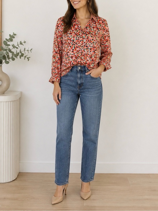 L.L. Bean Tops - L.L. Bean women’s floral Blouse with Button size M Wrinkle Free 100% Cotton